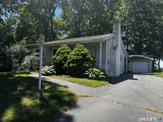13 Briarwood Drive