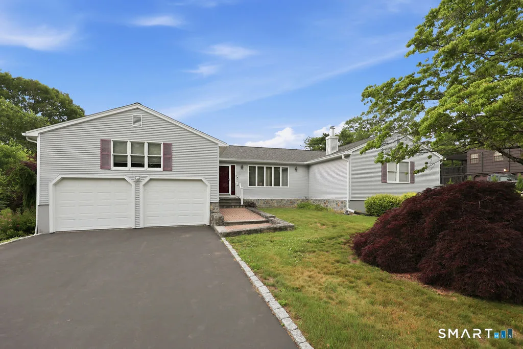 7 Dogwood Drive, Ansonia, CT