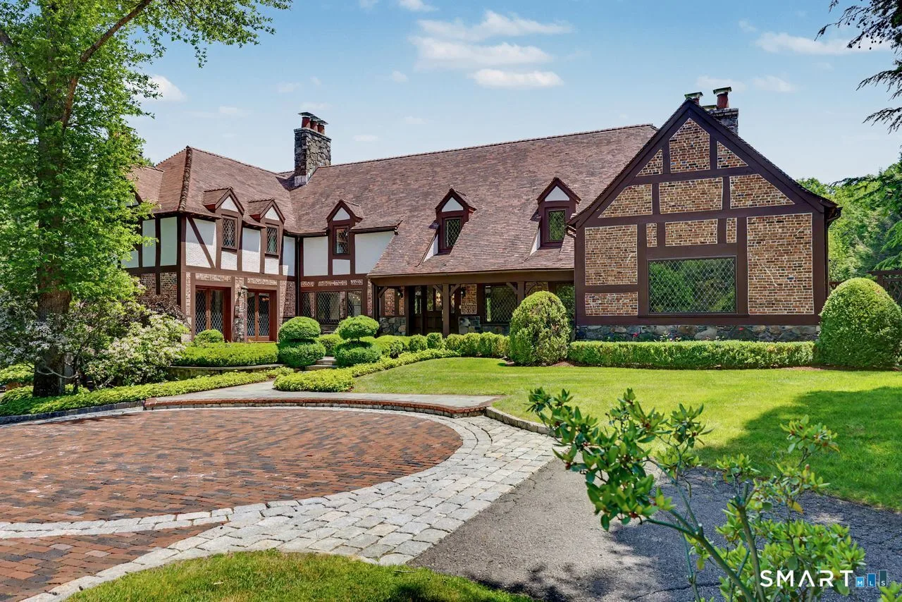 991 Lake Avenue, Greenwich, CT