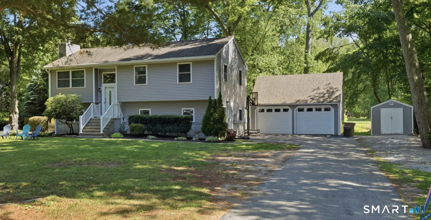 18 Old Black Point Road, East Lyme, CT