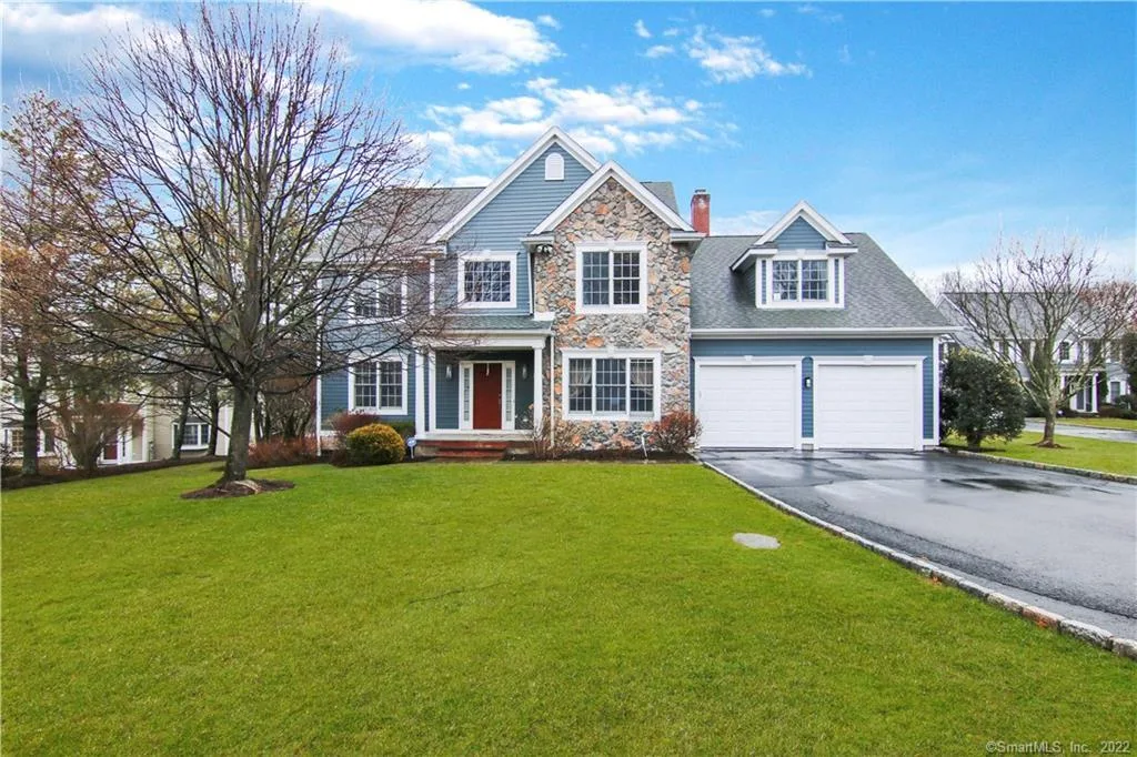 37 West Rock Trail, Stamford, CT