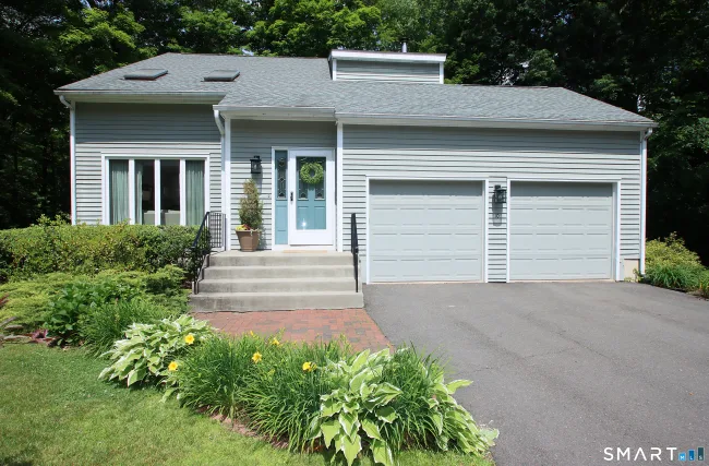 10 Old Village Lane, Farmington, CT