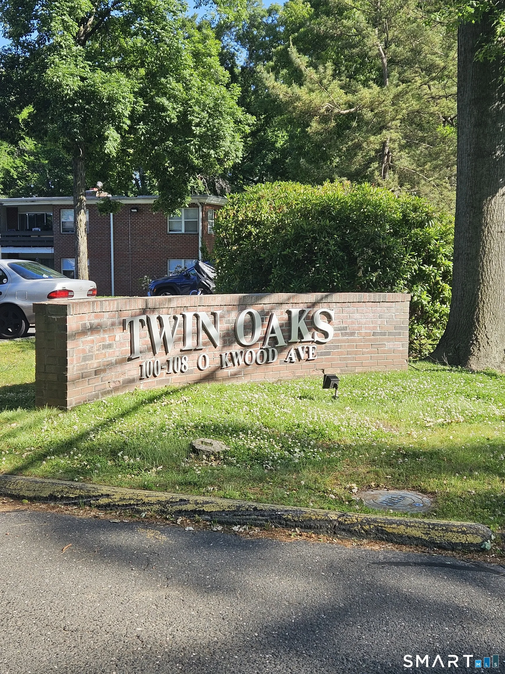 106 Oakwood Avenue #B3, West Hartford, CT