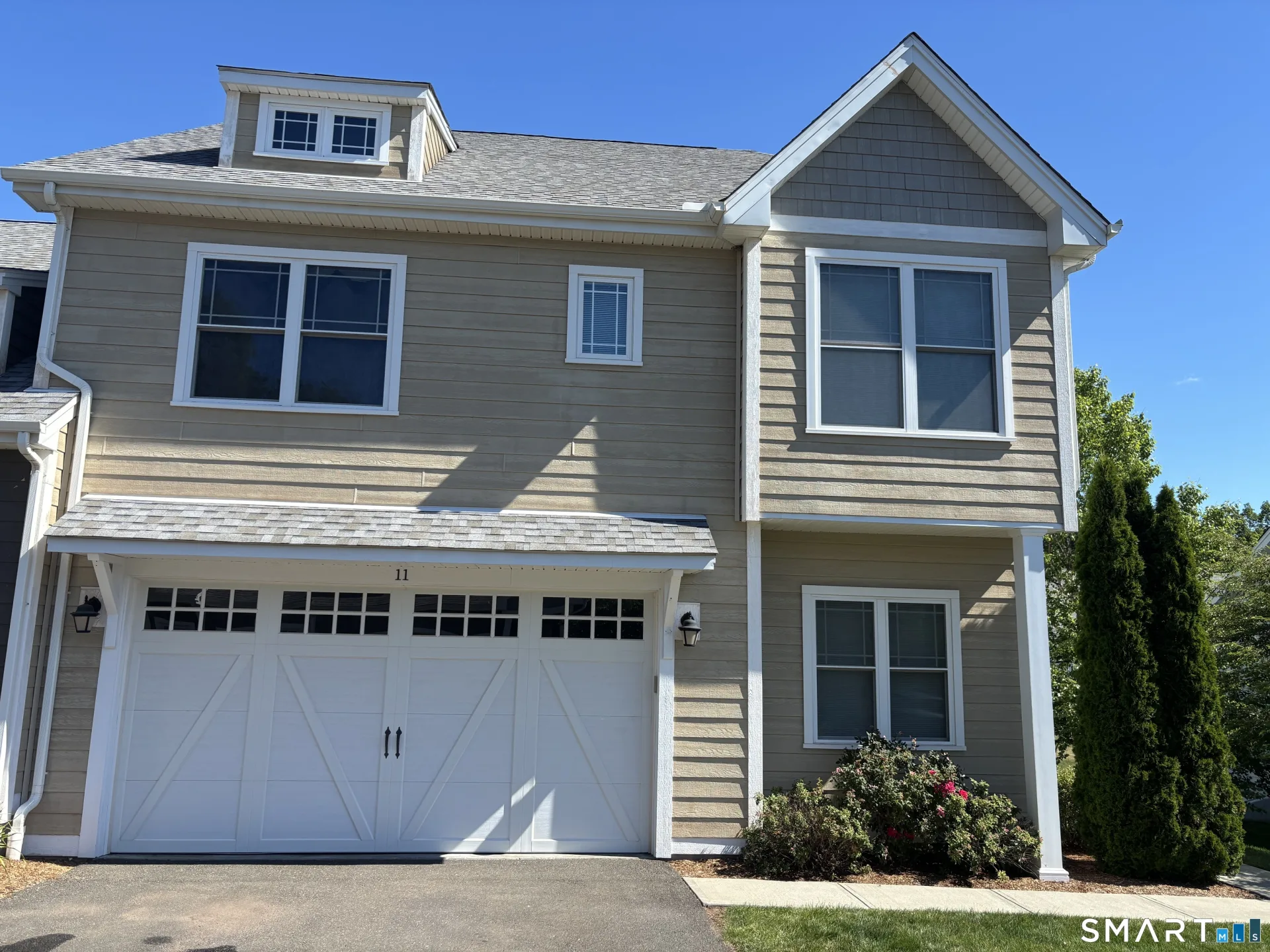 11 Bleeker Circle #11, North Haven, CT