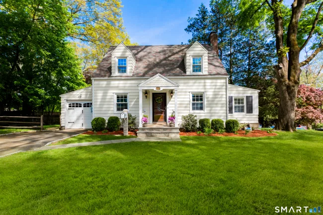 5 Woods End Road, Stamford, CT