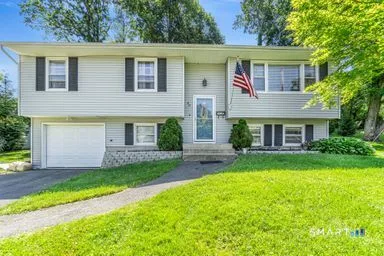 40 Bayberry Drive