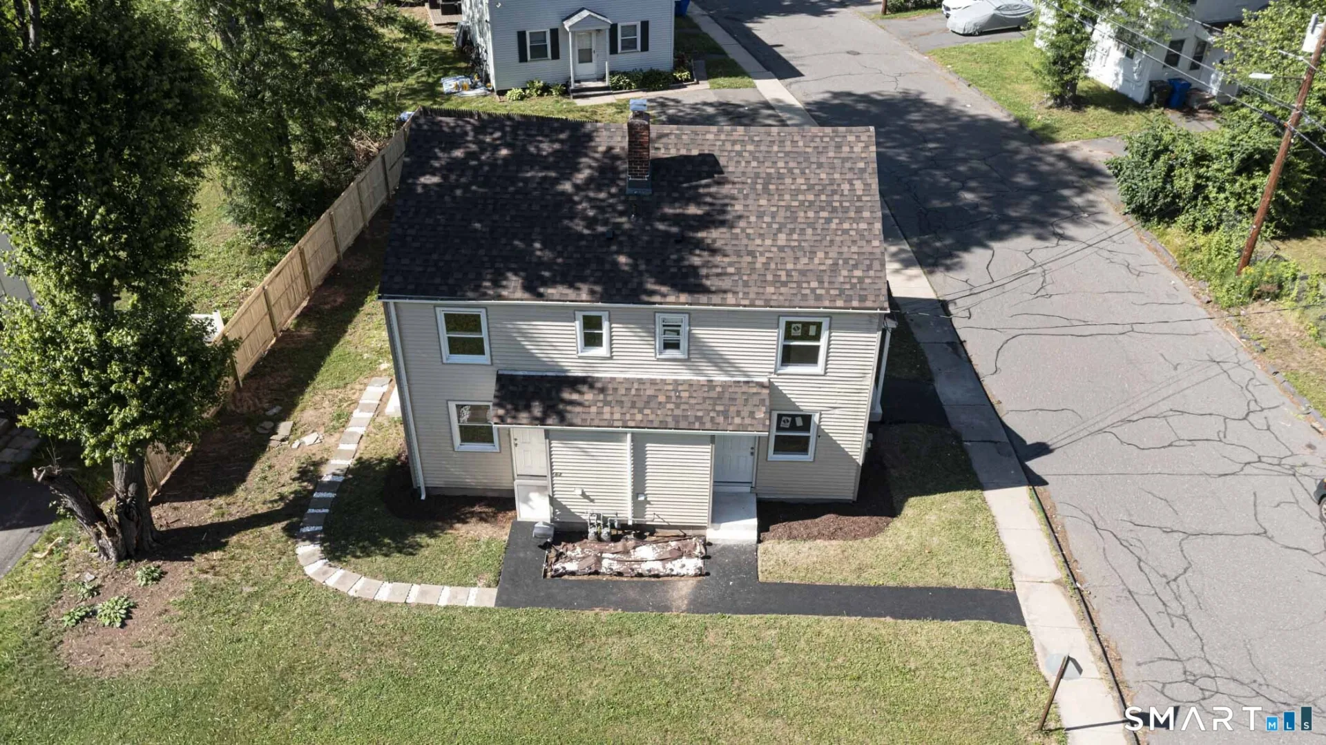 163-165 Woodlawn Circle, East Hartford, CT