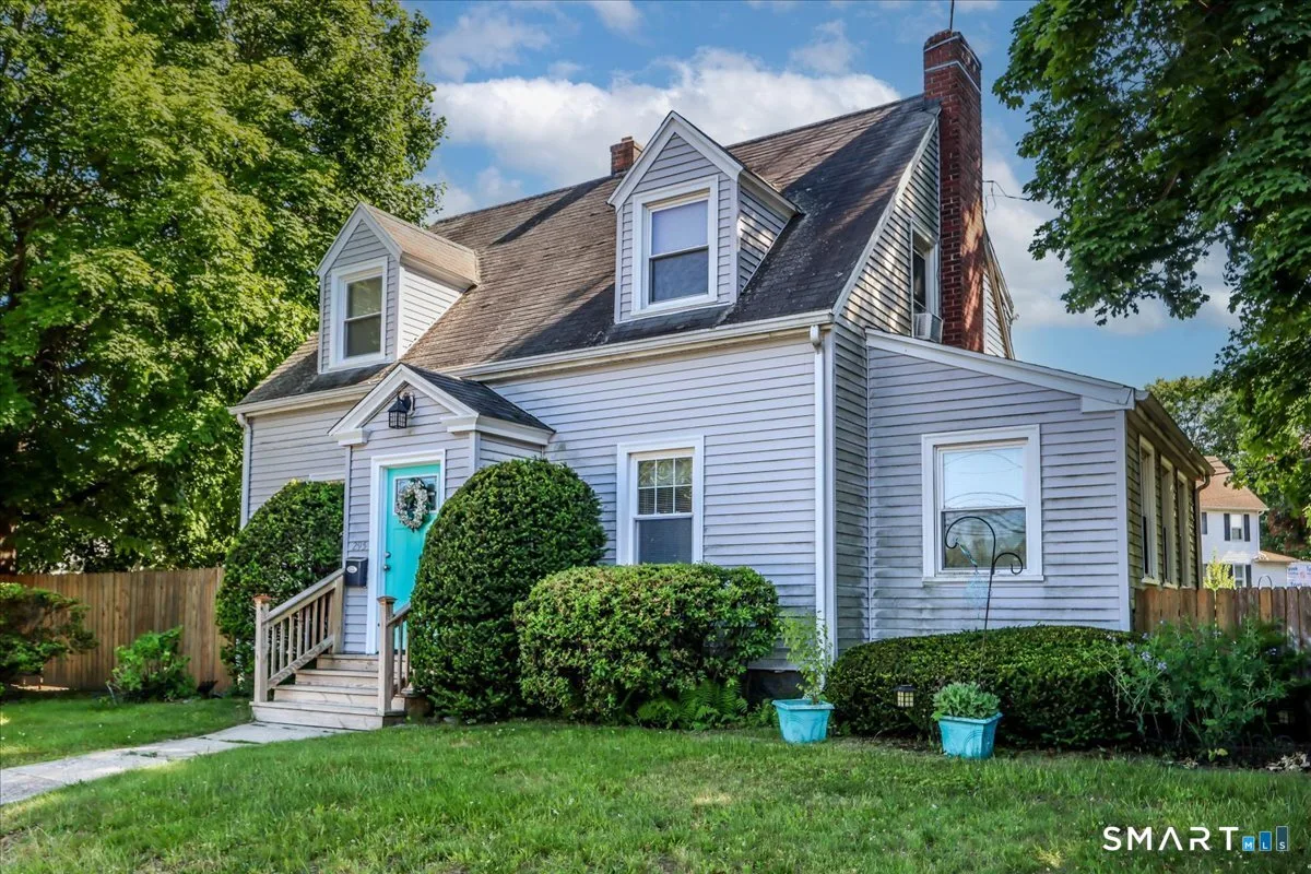 295 Nichols Avenue, Stratford, CT
