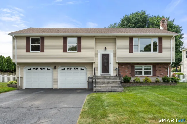 12 South Meadow Lane