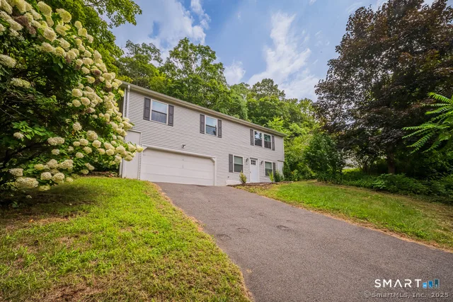15 Legion Road, New Milford, CT