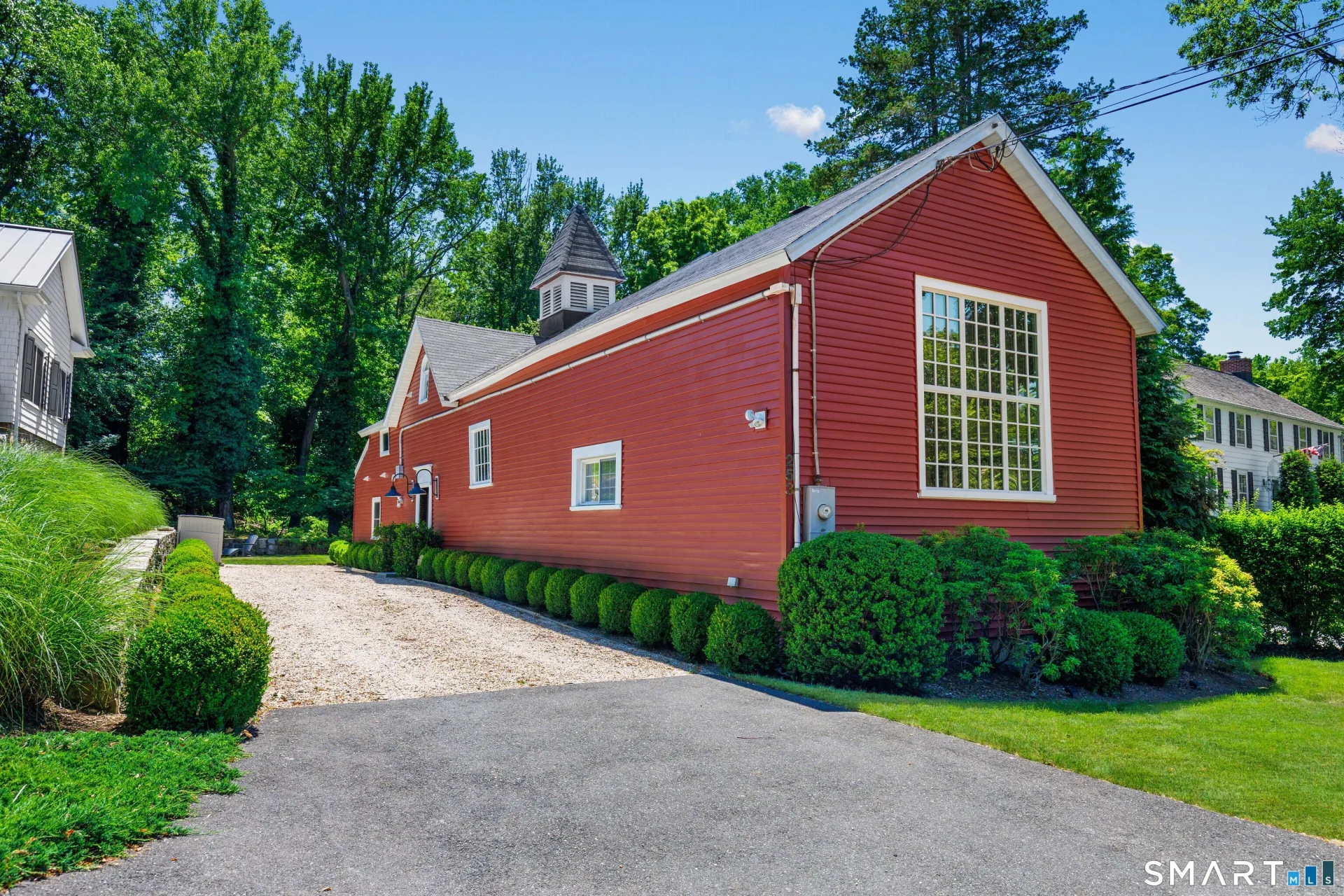253 Tokeneke Road, Darien, CT