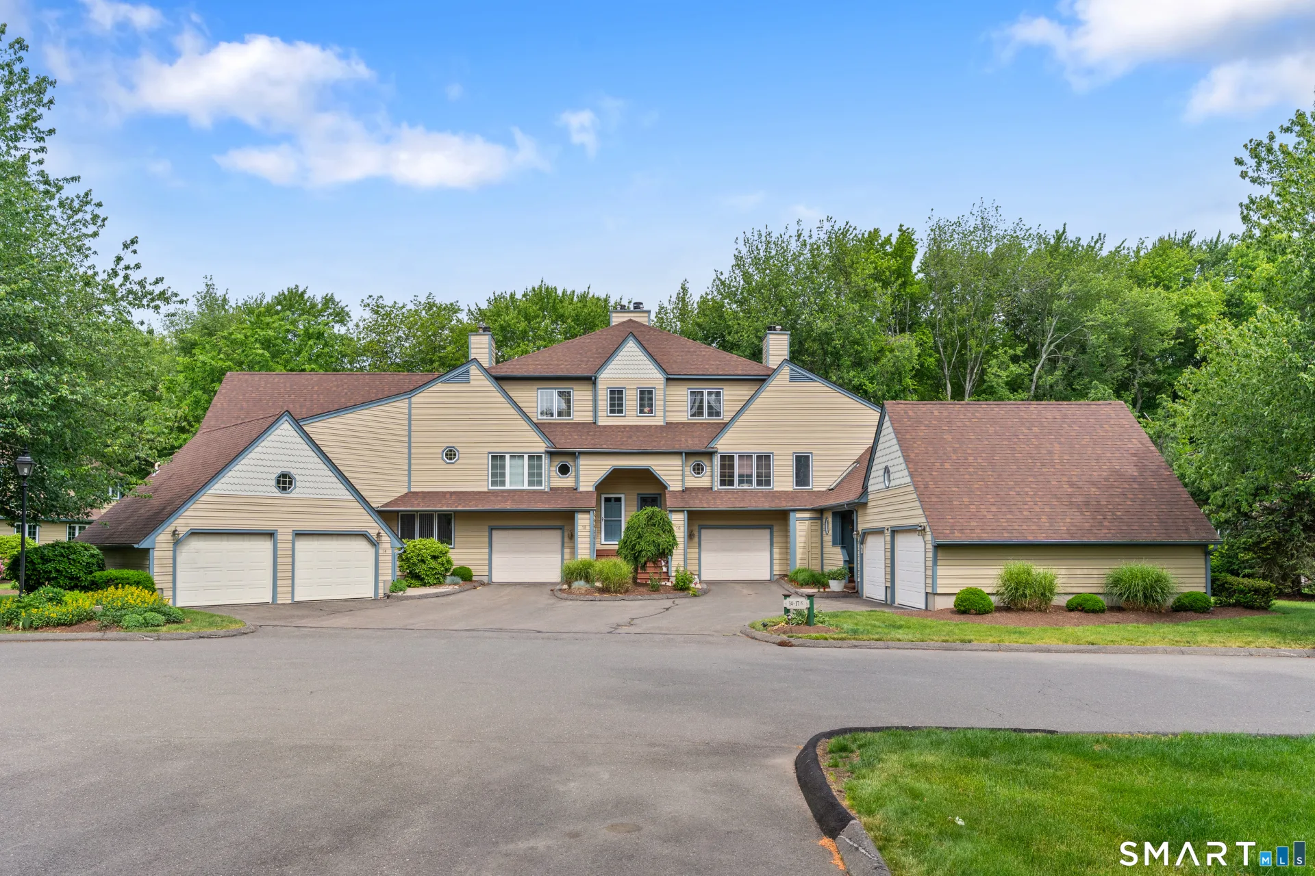 14 L Hermitage Drive #14, Shelton, CT