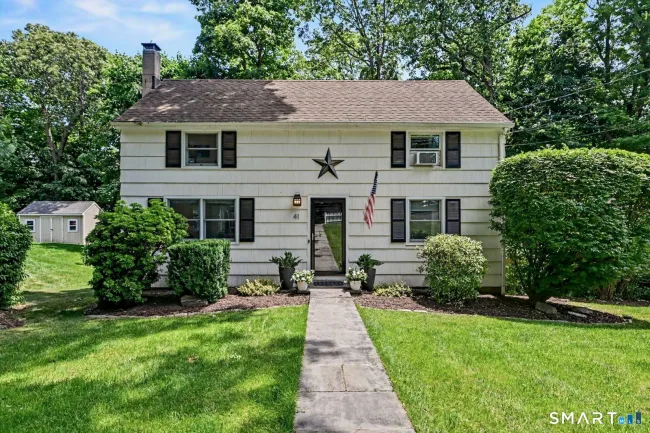 41 Ledgewood Drive