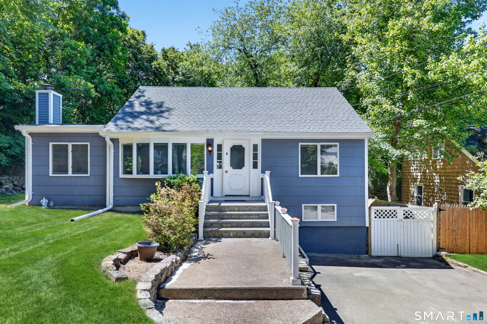 40 Sleepy Hollow Lane, Stamford, CT