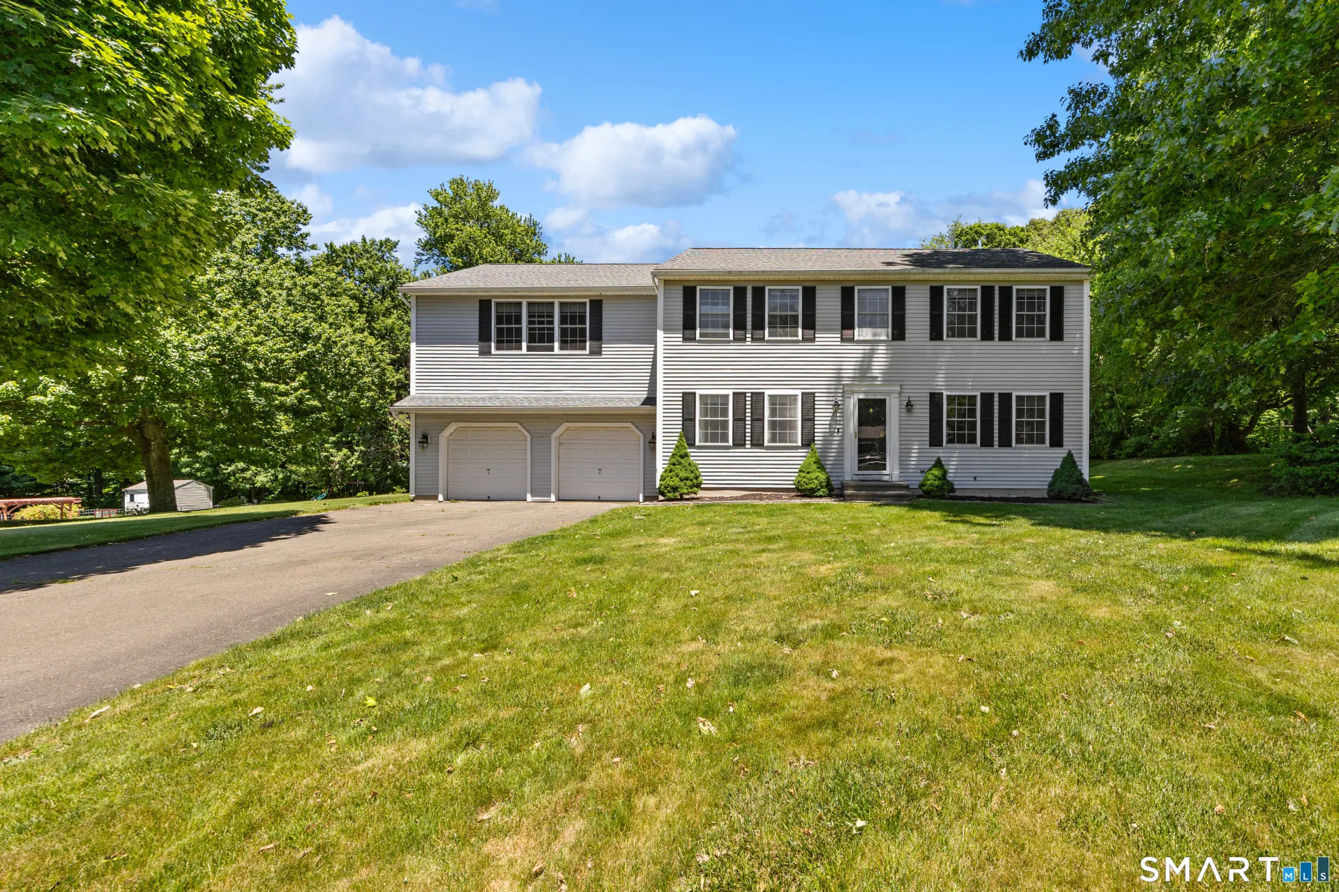 11 Coachlight Circle, Prospect, CT