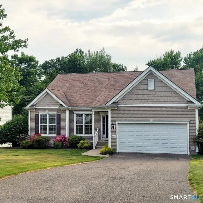 527 Putting Green Lane #527, Oxford, CT