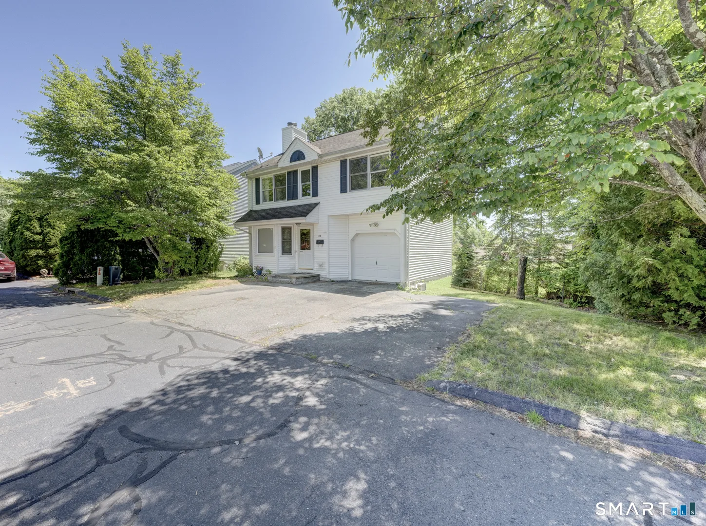 24 Nutmeg Court #24, West Hartford, CT