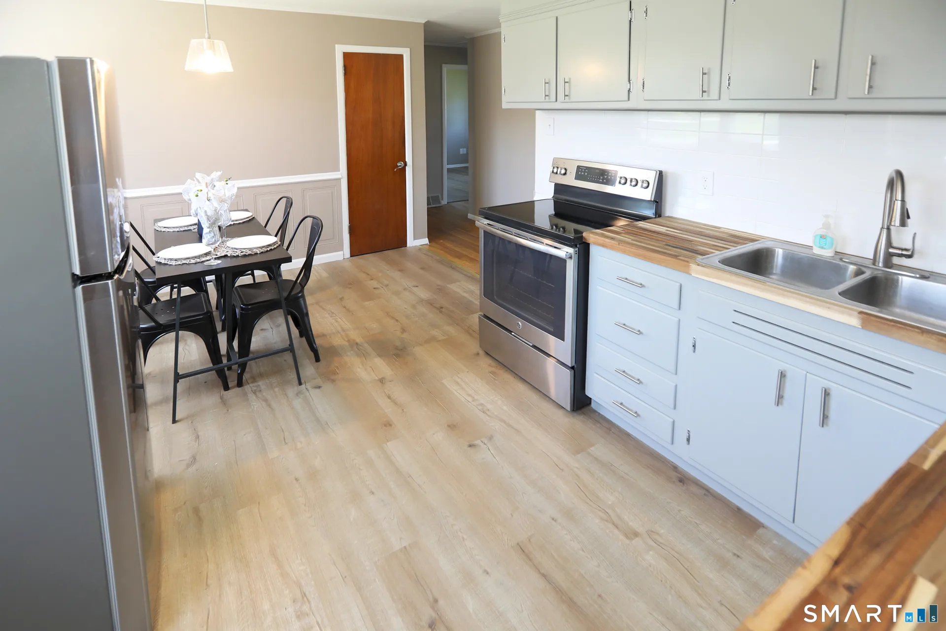 202 Reed Avenue, Windsor Locks, CT