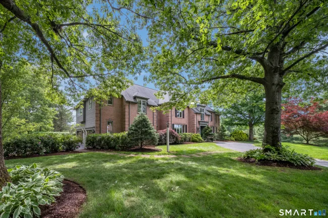 41 Ridgebury Road