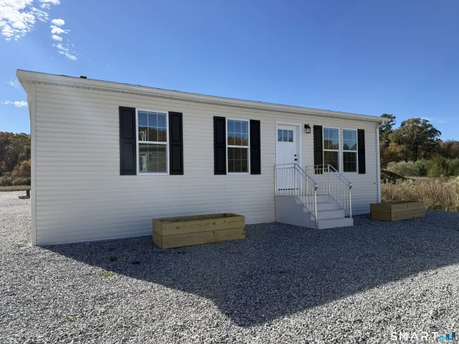 #2, 421 Norwich Westerly Road, North Stonington, CT