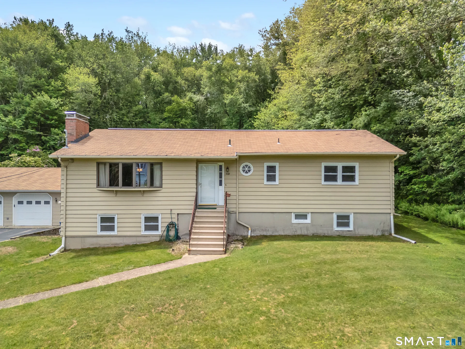 688 Raymond Hill Road, Montville, CT