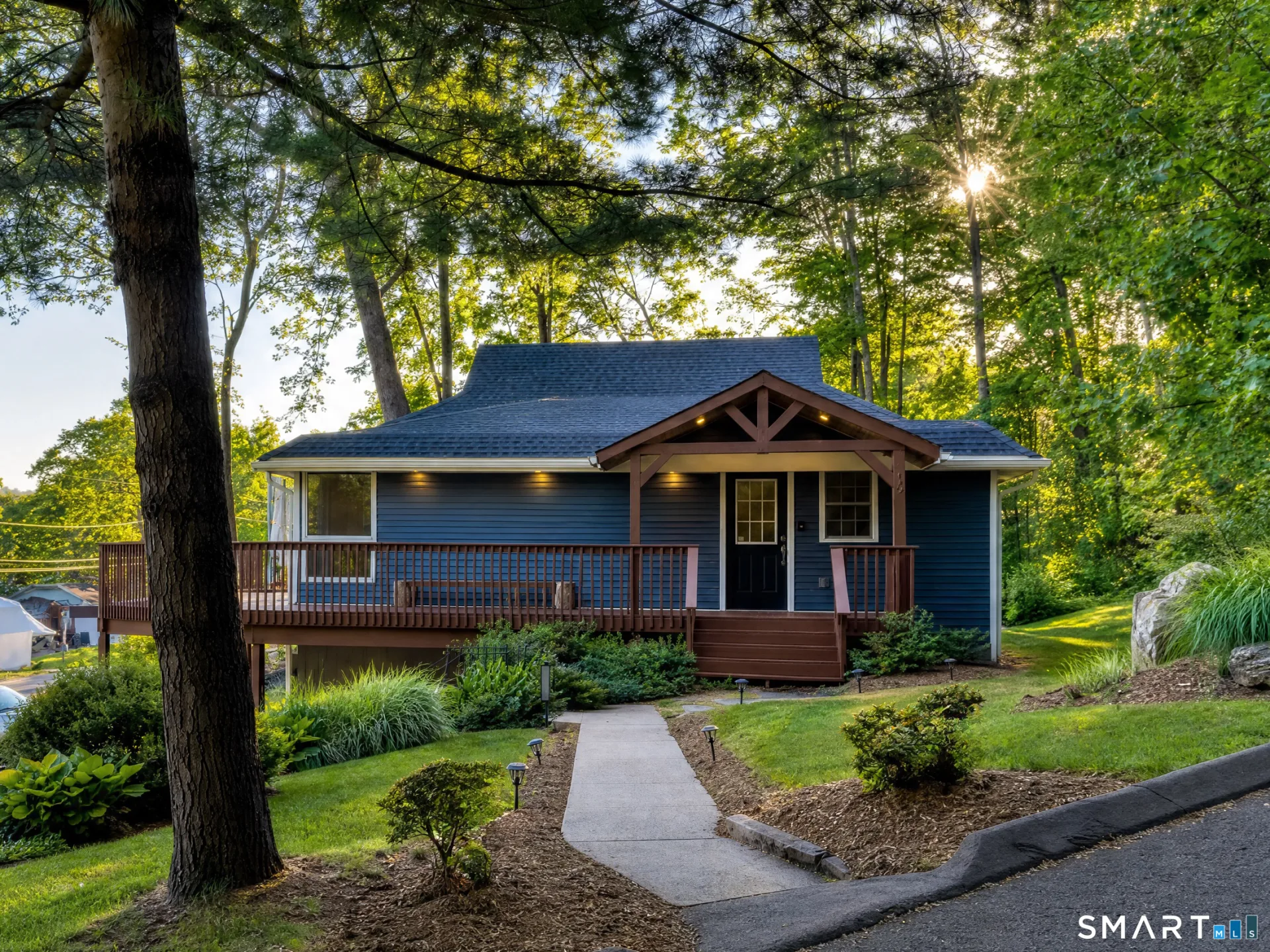 10 Lenape Trail, Southbury, CT