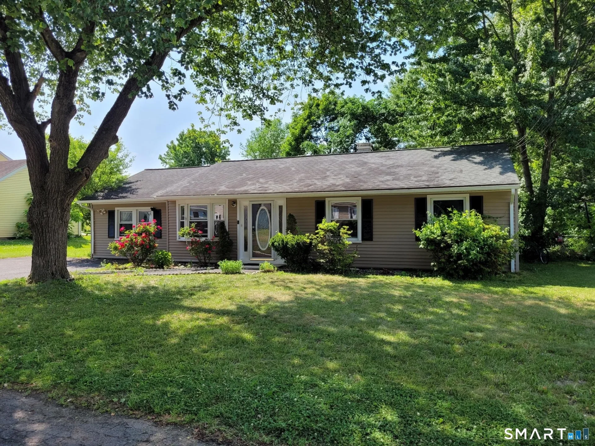 28 Hickory Street, Danbury, CT