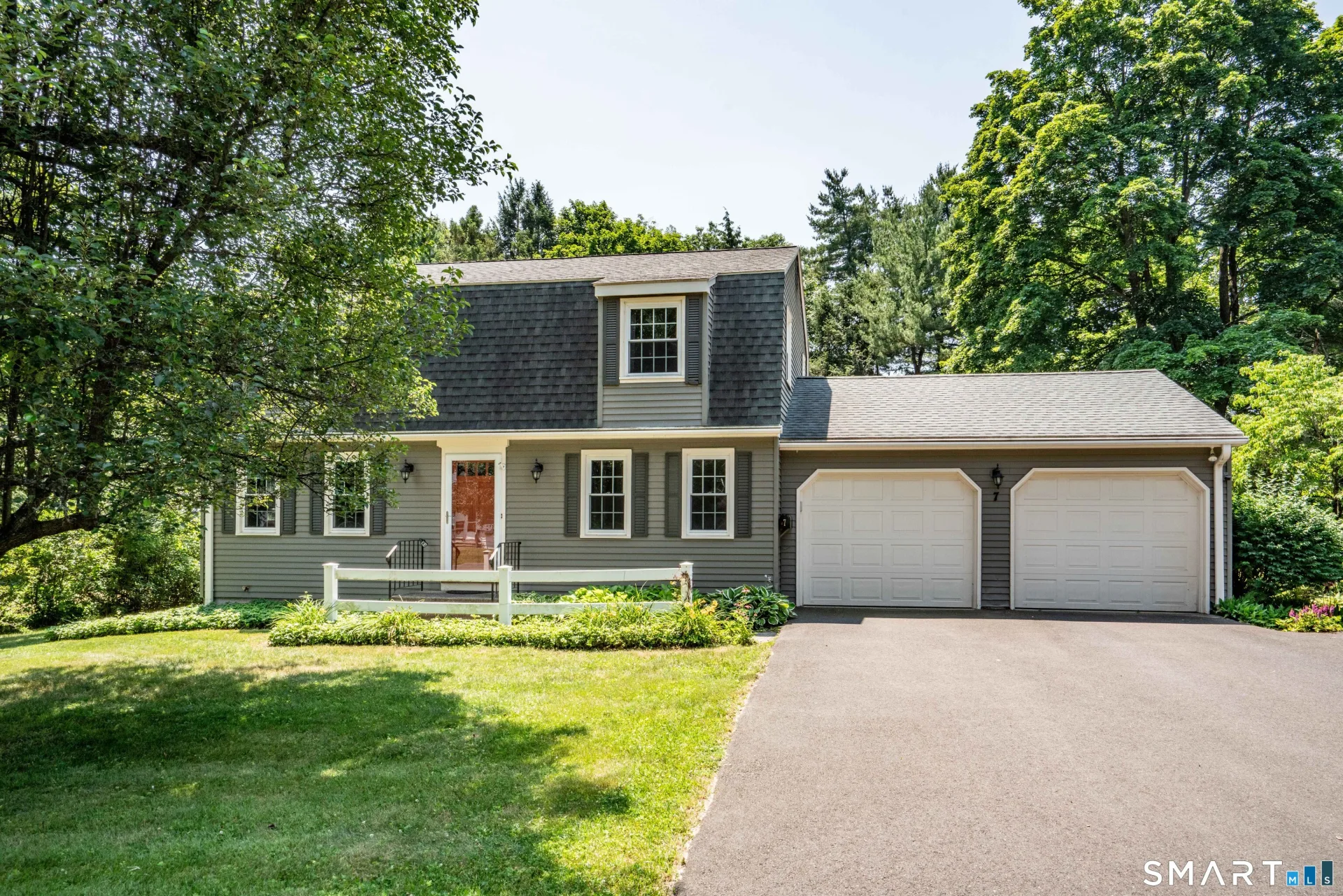 7 Fairview Street, Simsbury, CT