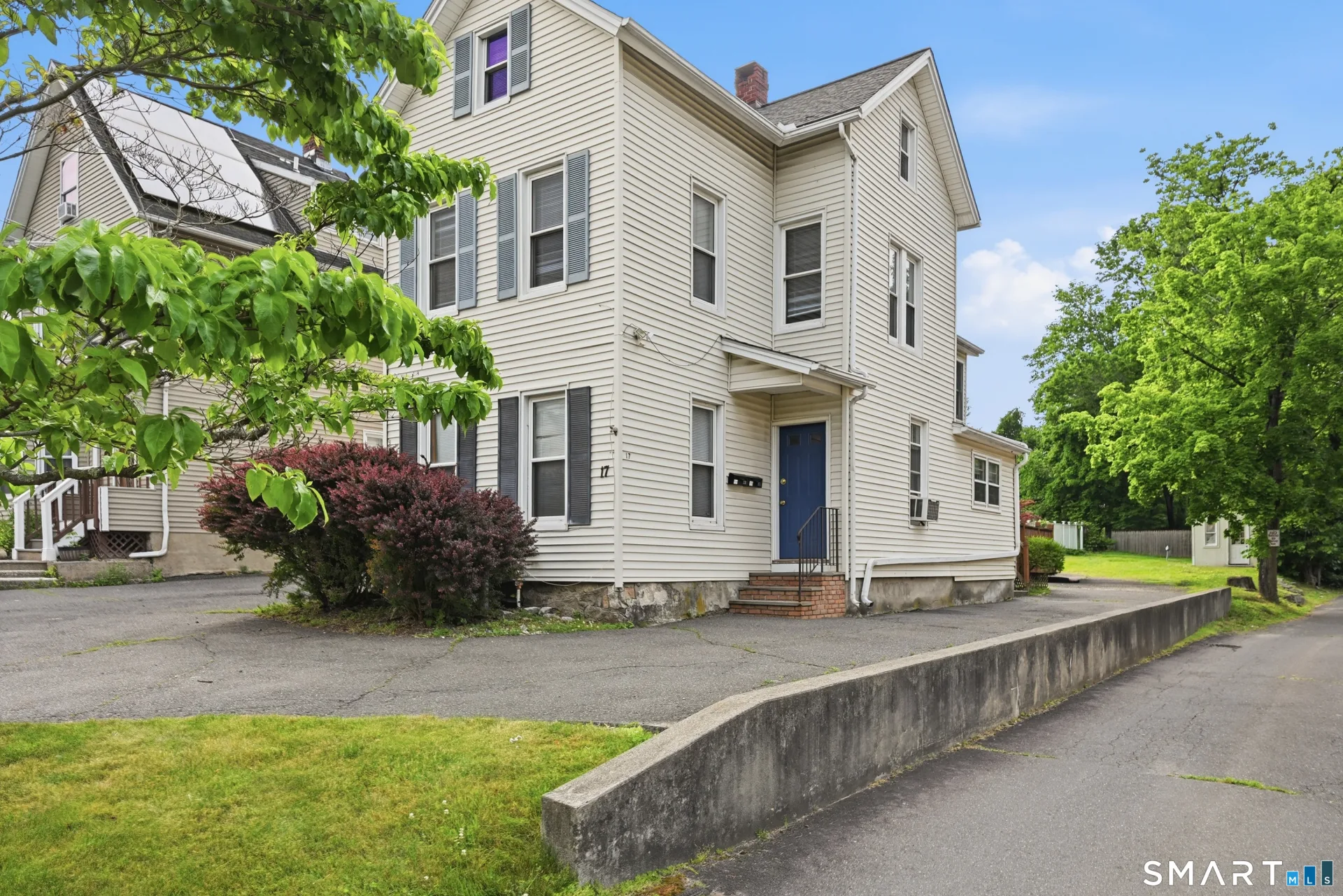 17 Lake Avenue, Danbury, CT