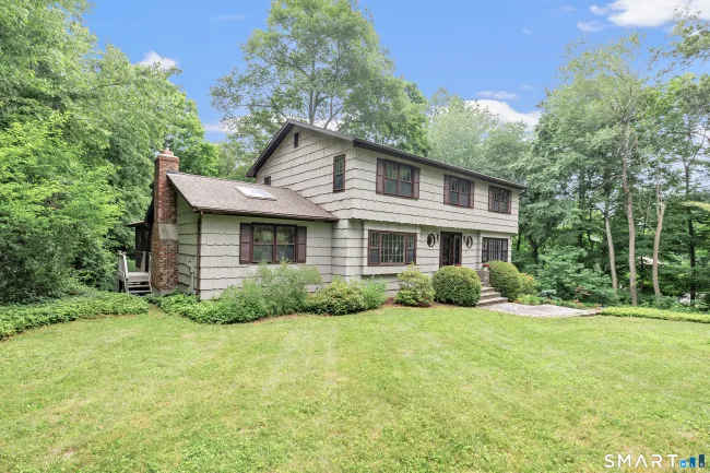 18 Belle Vale Street, Monroe, CT
