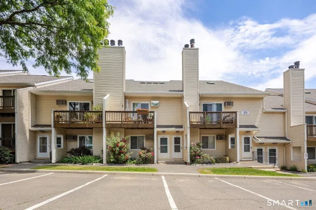 8 Rose Lane #18-10