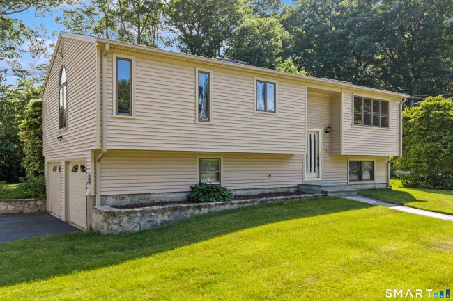 3 Hawley Drive