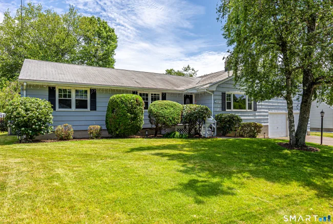 124 Pasadena Avenue, Stratford, CT
