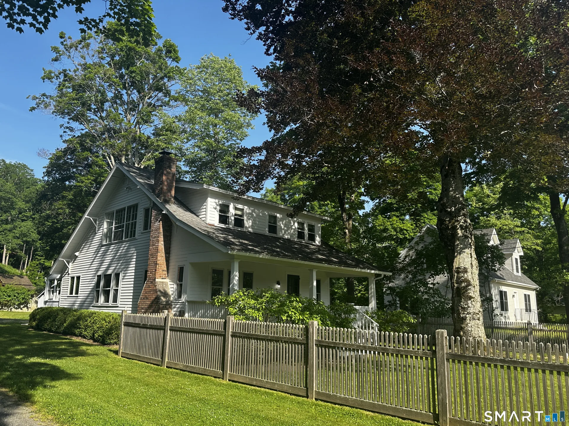 22 Under Mountain Road, Salisbury, CT
