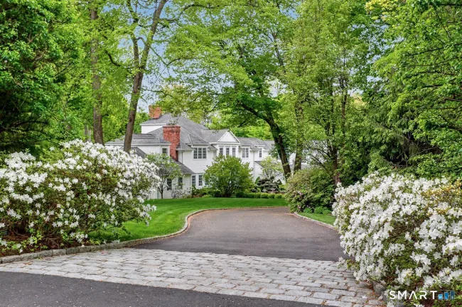 34 Bayberry Road, New Canaan, CT