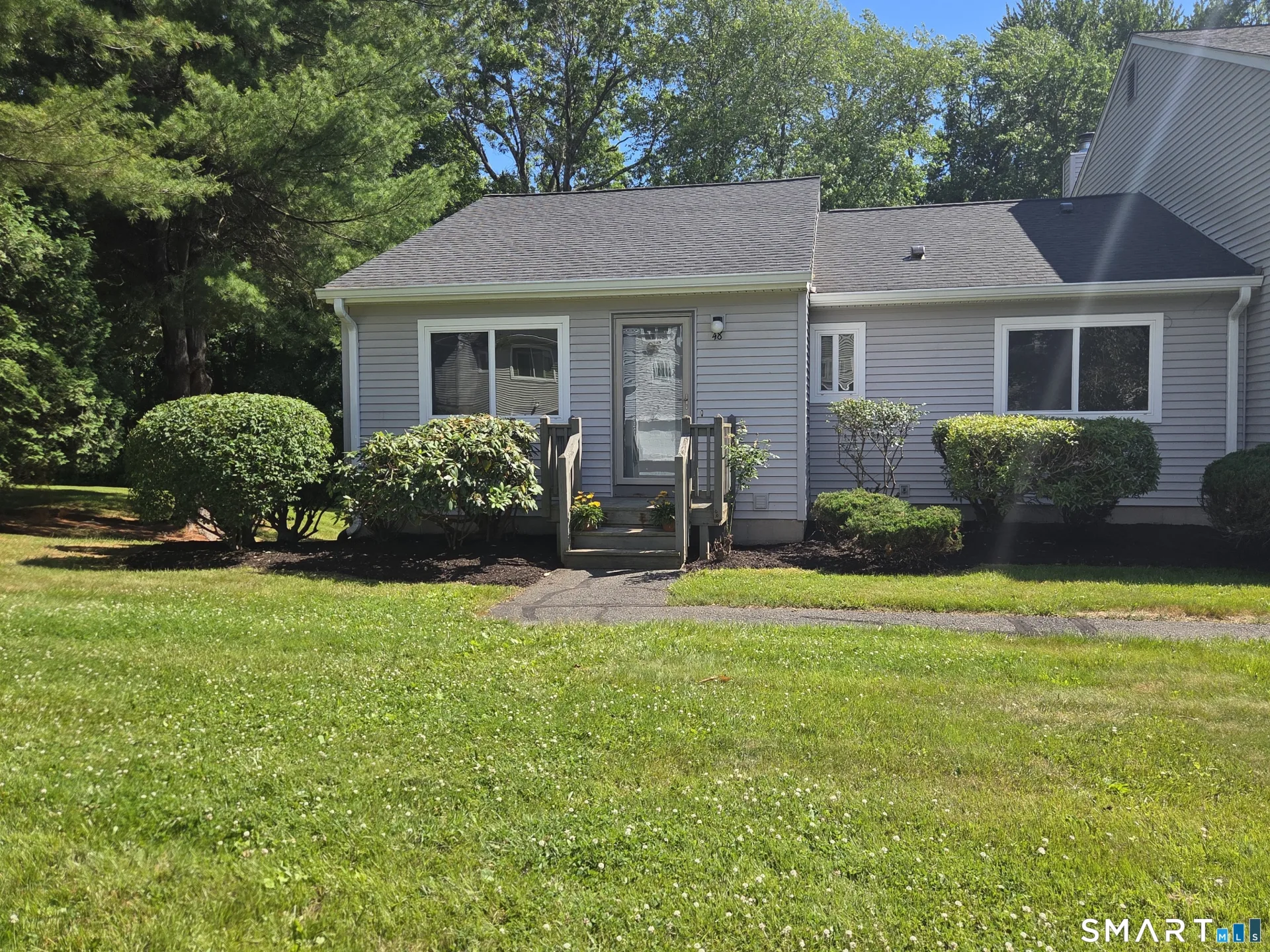 48 Chelsea Lane #48, East Granby, CT
