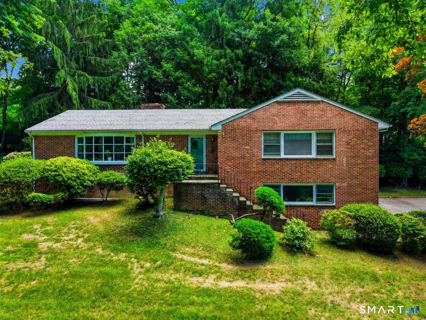 10 Joan Road, Stamford, CT