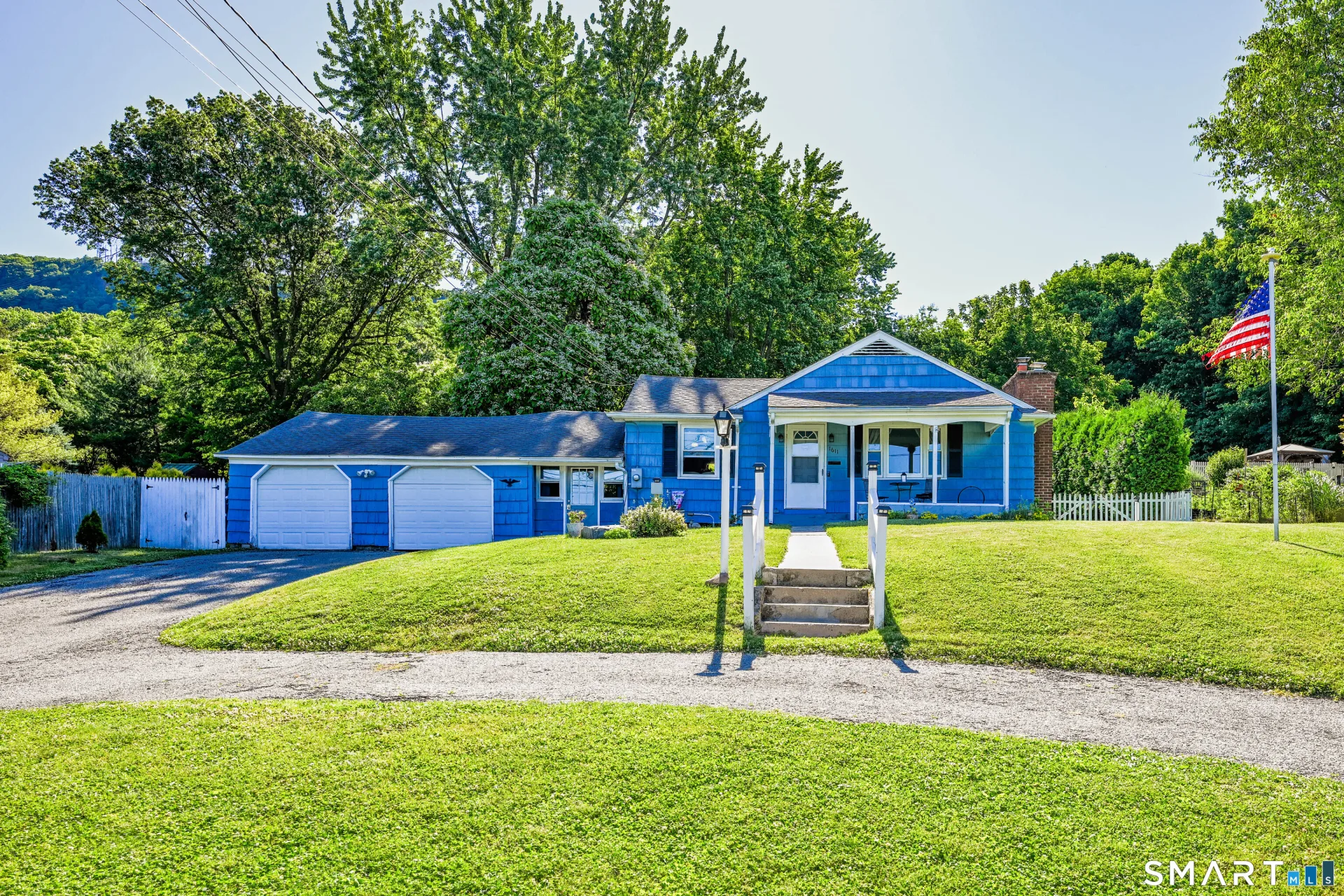 1611 Meriden Avenue, Southington, CT