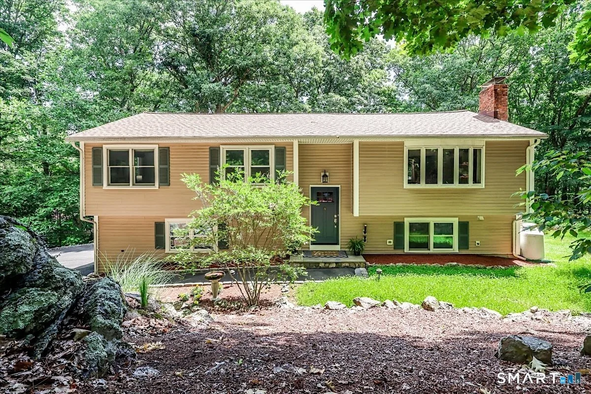 23 Cedar Hill Road, Newtown, CT