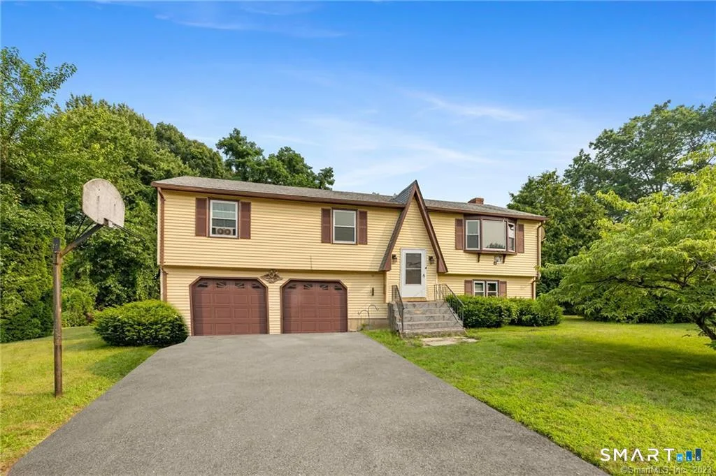 101 Abbey Lane, Windsor, CT