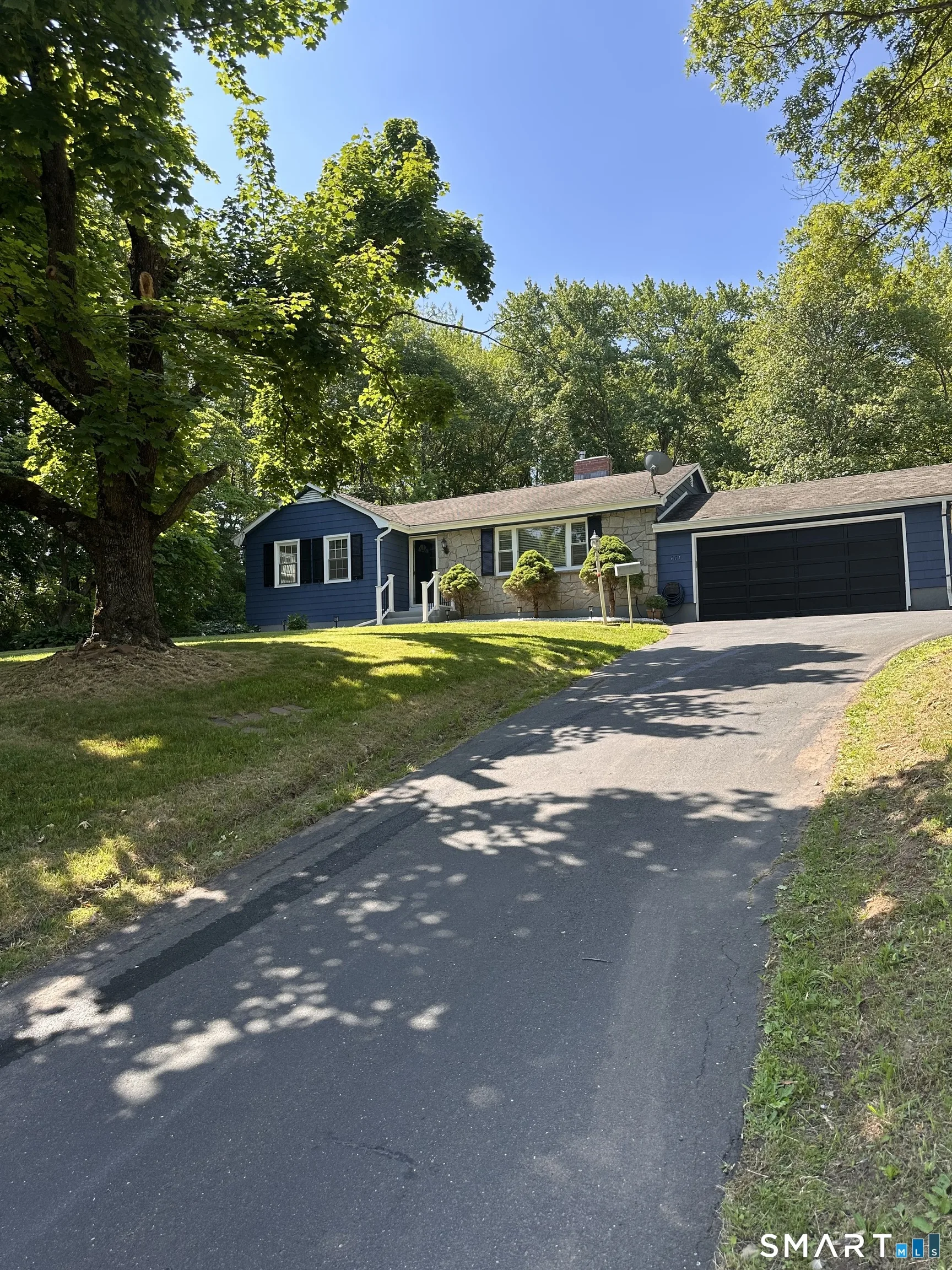 665 Bloomfield Avenue, Windsor, CT