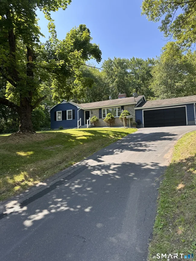 665 Bloomfield Avenue, Windsor, CT