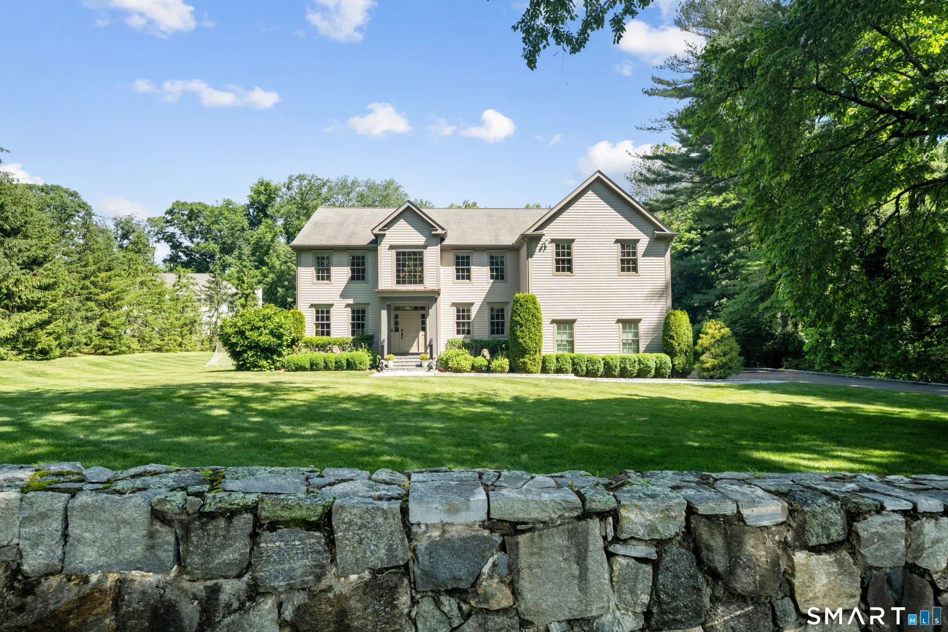 16 Overbrook Lane, Darien, CT