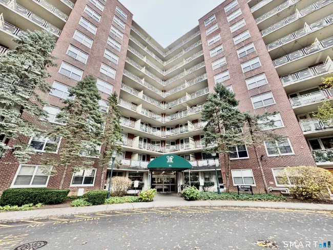 71 Strawberry Hill Avenue #421