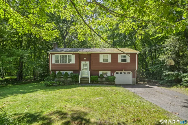 45 Partridge Hollow Road, Ledyard, CT