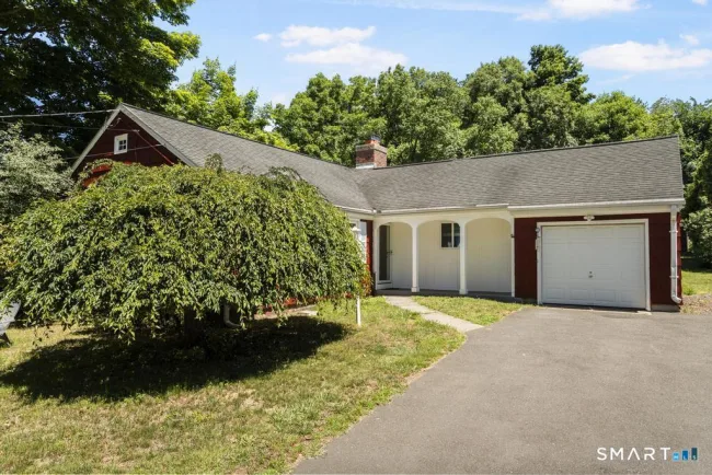 43 East Village Road