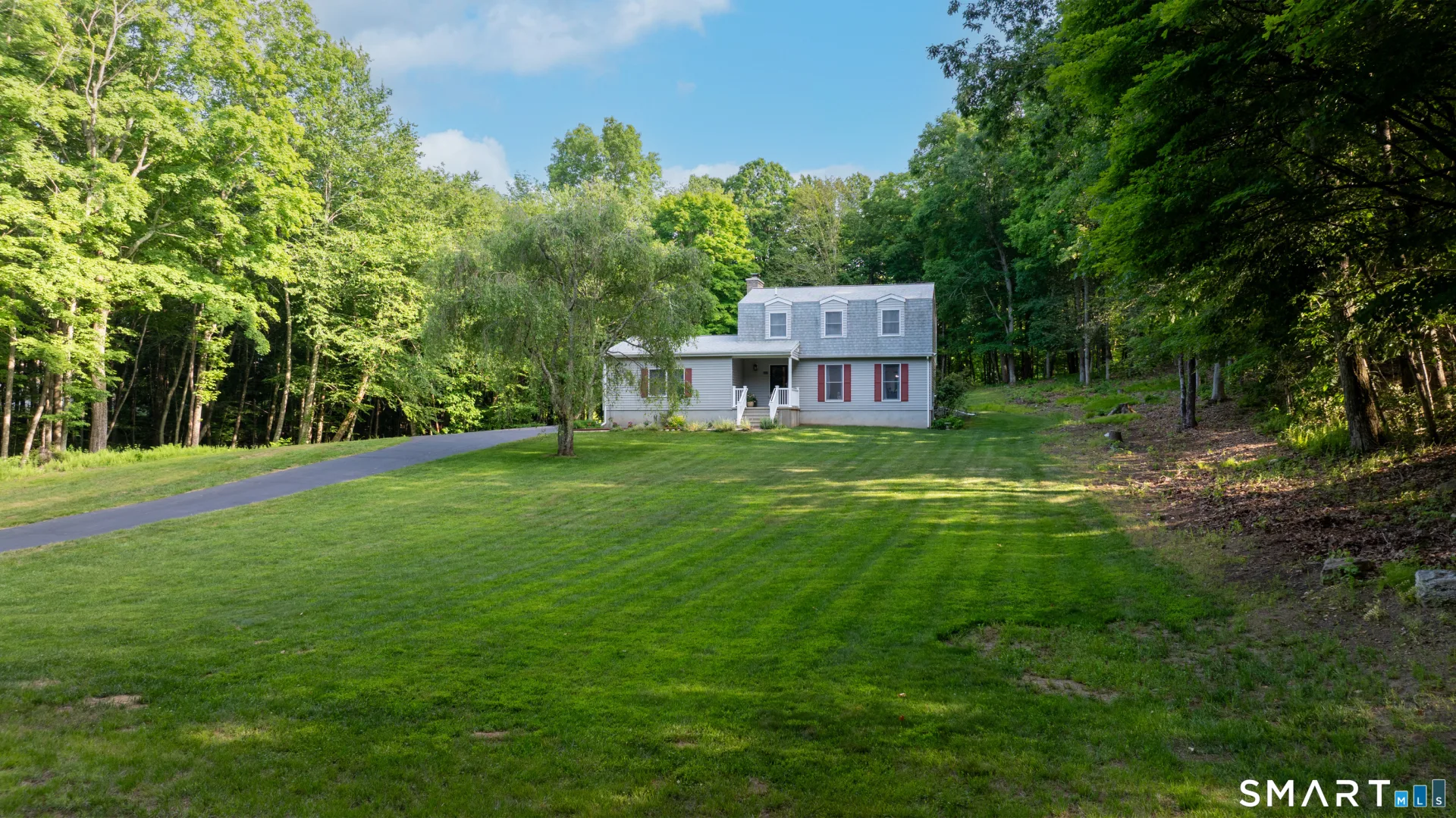 85 White Plains Road, Norwich, CT