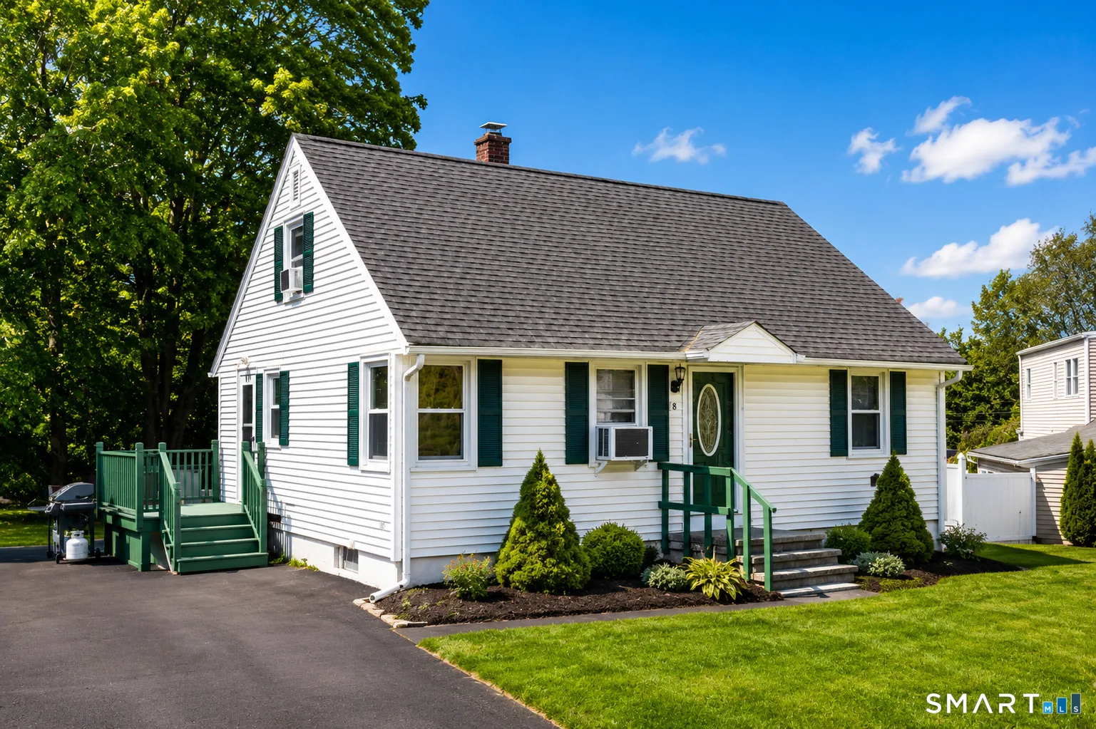 18 Crestwood Avenue, Waterbury, CT