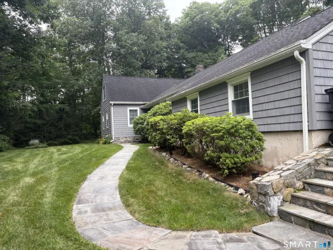 37 North Pleasant Rise, Brookfield, CT