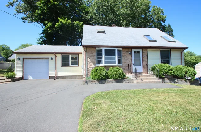 11 Forest Road, Wallingford, CT
